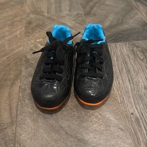 Soccer cleats US size 8